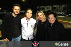 Confiram as fotos da Sextaneja com cantor Julyano Barreto