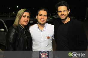 Confiram as fotos da Sextaneja com cantor Julyano Barreto