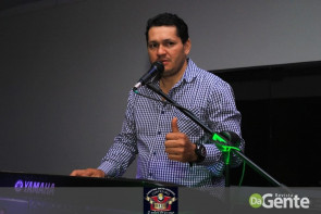 Confiram as fotos da Sextaneja com cantor Julyano Barreto