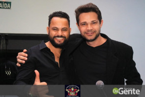 Confiram as fotos da Sextaneja com cantor Julyano Barreto