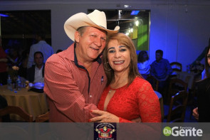 Confiram as fotos da Sextaneja com cantor Julyano Barreto