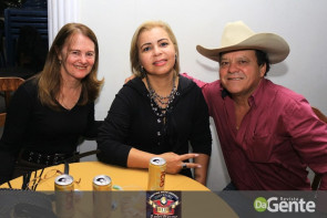 Confiram as fotos da Sextaneja com cantor Julyano Barreto