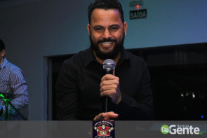 Confiram as fotos da Sextaneja com cantor Julyano Barreto