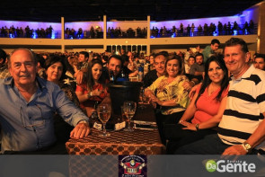 Confiram as fotos do "show Raízes sertanejas"