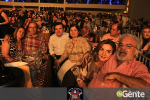 Confiram as fotos do "show Raízes sertanejas"