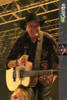 Confiram as fotos do "show Raízes sertanejas"