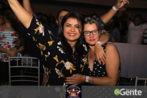 Confiram as fotos do "show Raízes sertanejas"