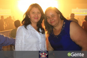 Confiram as fotos do "show Raízes sertanejas"