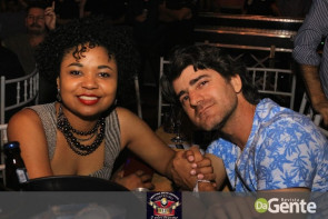 Confiram as fotos do "show Raízes sertanejas"