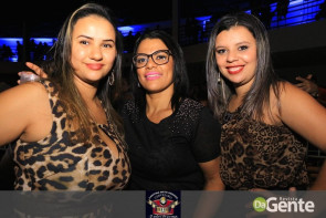 Confiram as fotos do "show Raízes sertanejas"