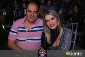 Confiram as fotos do "show Raízes sertanejas"