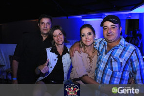 Confiram as fotos do "show Raízes sertanejas"