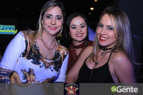 Confiram as fotos do "show Raízes sertanejas"