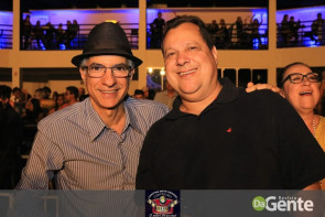 Confiram as fotos do "show Raízes sertanejas"