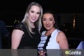 Confiram as fotos do "show Raízes sertanejas"