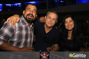 Confiram as fotos do "show Raízes sertanejas"