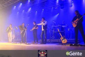 Confiram as fotos do "show Raízes sertanejas"