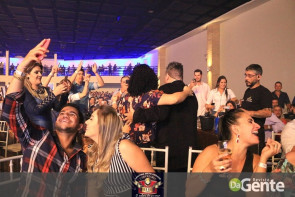 Confiram as fotos do "show Raízes sertanejas"