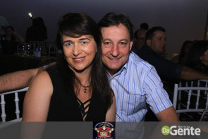 Confiram as fotos do "show Raízes sertanejas"