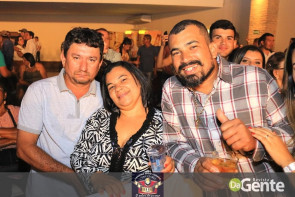 Confiram as fotos do "show Raízes sertanejas"