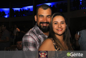 Confiram as fotos do "show Raízes sertanejas"