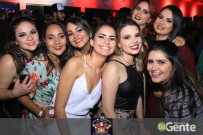 Veja os clicks do show Felipe Araújo