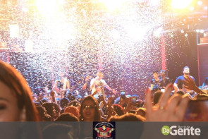 Veja os clicks do show Felipe Araújo