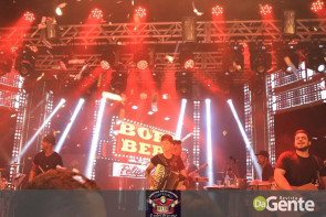 Veja os clicks do show Felipe Araújo