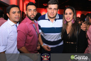 Veja os clicks do show Felipe Araújo