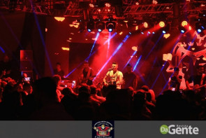 Veja os clicks do show Felipe Araújo