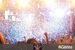 Veja os clicks do show Felipe Araújo