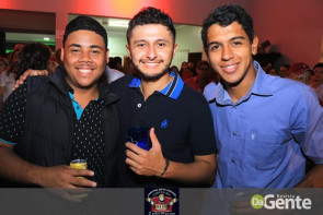 Veja os clicks do show Felipe Araújo