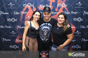 Veja os clicks do show Felipe Araújo