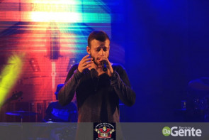 Veja os clicks do show Felipe Araújo