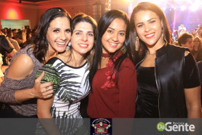 Veja os clicks do show Felipe Araújo