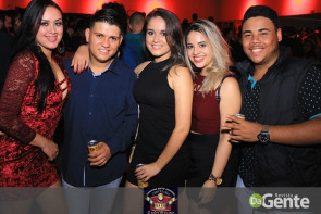 Veja os clicks do show Felipe Araújo