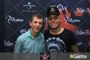 Veja os clicks do show Felipe Araújo