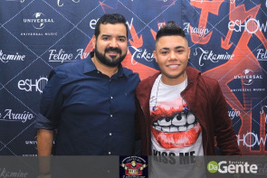 Veja os clicks do show Felipe Araújo