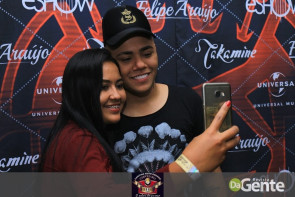 Veja os clicks do show Felipe Araújo