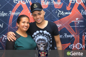 Veja os clicks do show Felipe Araújo