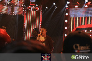 Veja os clicks do show Felipe Araújo