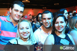 Veja os clicks do show Felipe Araújo