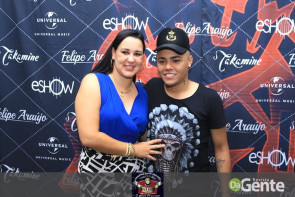 Veja os clicks do show Felipe Araújo