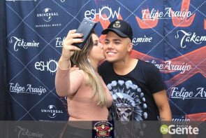 Veja os clicks do show Felipe Araújo