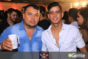 Veja os clicks do show Felipe Araújo