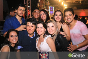 Veja os clicks do show Felipe Araújo