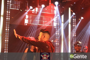 Veja os clicks do show Felipe Araújo