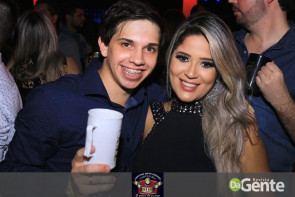 Veja os clicks do show Felipe Araújo