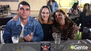 Subinspetora da GM comemora aniversário com a família