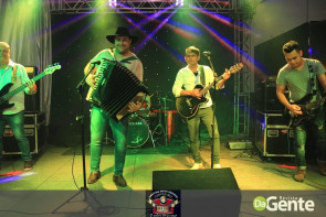 Confiram as fotos do "Baile de Formatura"